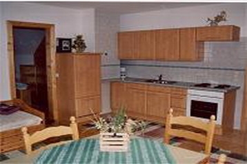 Austria Privát Hollenstein, Exteriorul